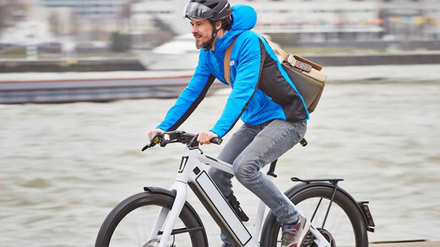 25% minder inschrijvingen van speed pedelecs in augustus: de impact van een natte zomer?