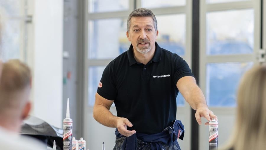 PRODUCTDEMONSTRATIE MET TEROSON-EXPERTEN