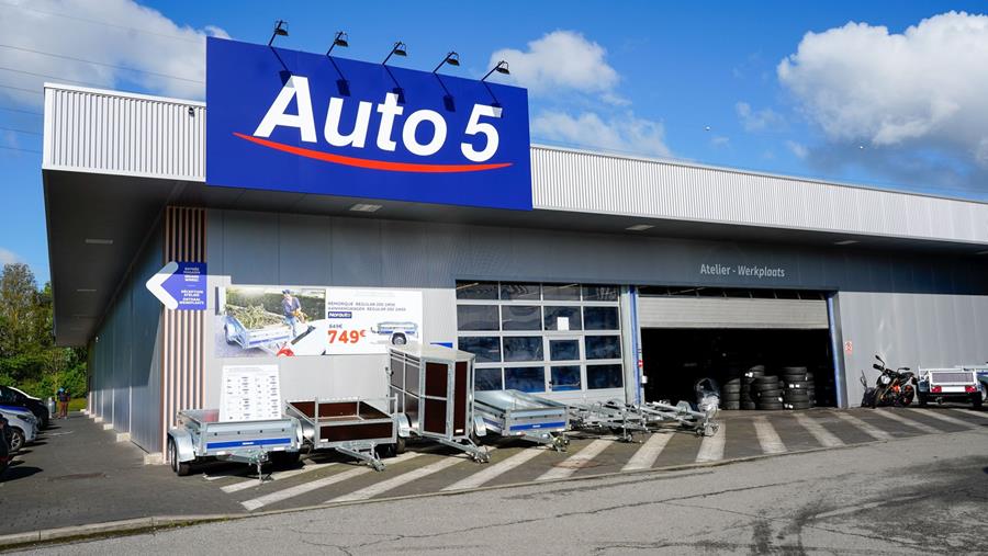 Auto-onderhoud steeds meer bij autocentra en minder bij merkgarages