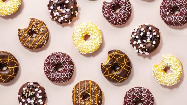 Cinq donuts uniques inspirés de recettes de desserts bien connues