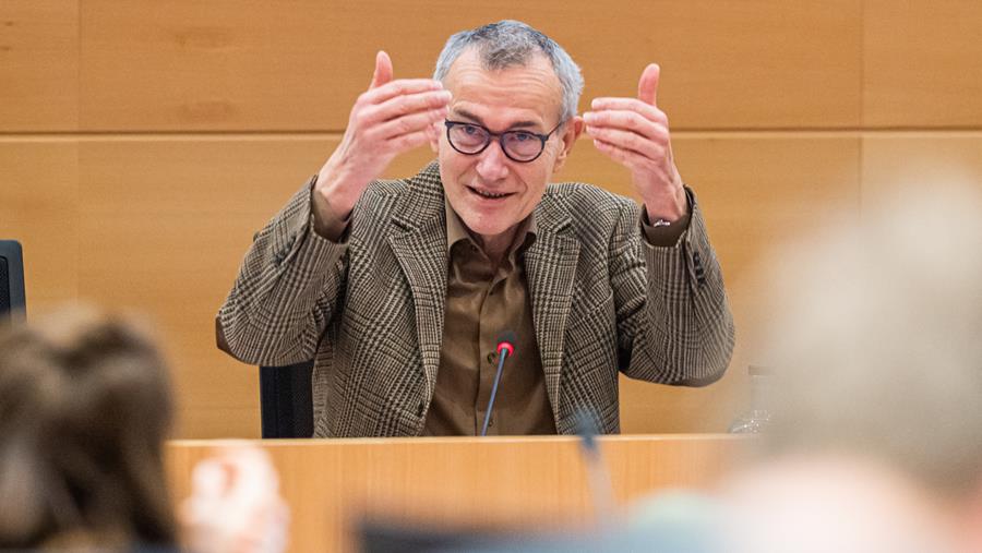 Verzet tegen Vandenbrouckes plannen voor langdurig zieken