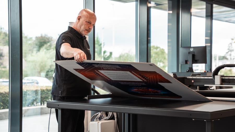 Kongsberg lanceert semiautomatische Smart Material Handler